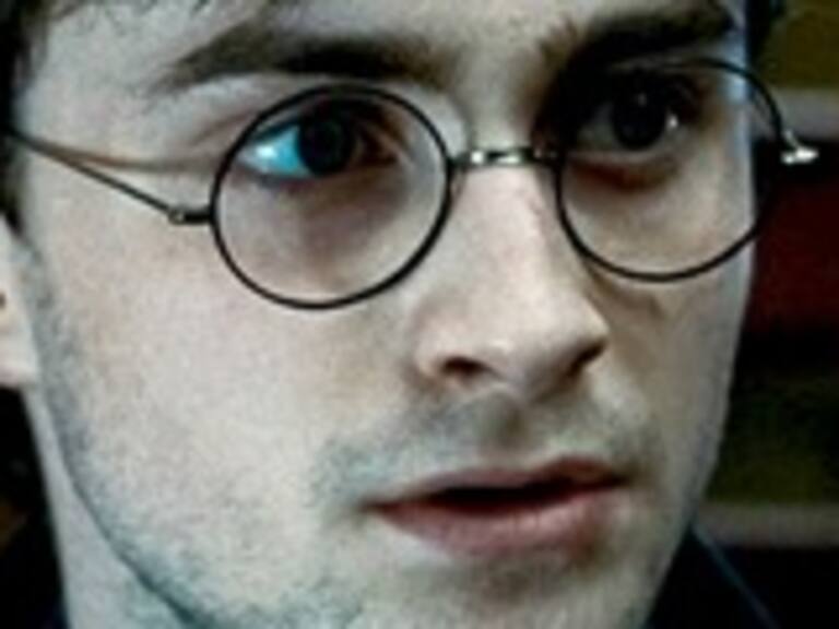 J.K. Rowling lanza «nuevo Pottermore» y revela cómo Harry obtuvo la capa de invisibilidad