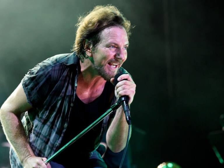 Eddie Vedder reveló que lanzará un nuevo álbum en solitario en 2011