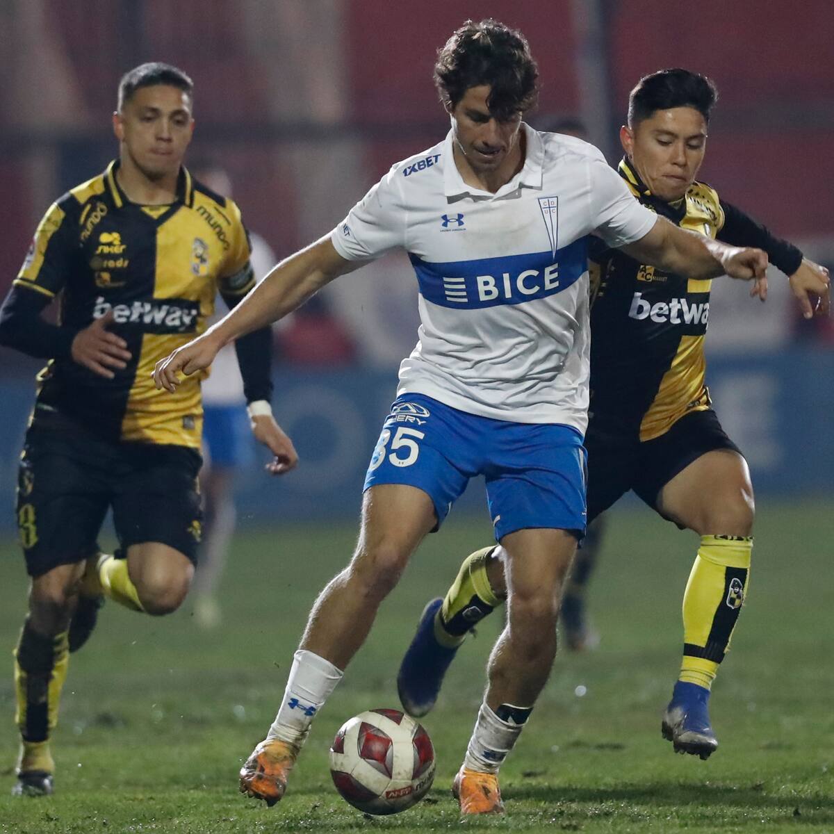 ¿No pueden con Luis Miguel? UC desmintió a Conmebol por localía en el Nacional por la Sudamericana