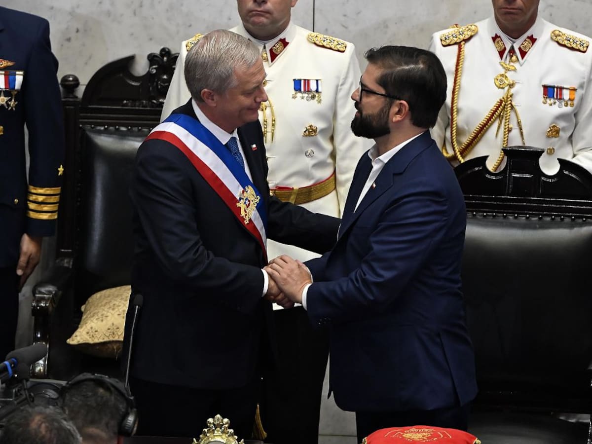 Presidente Kast revela mensaje que Boric le entregó en el cambio de mando: “Me sorprendió esa actitud”