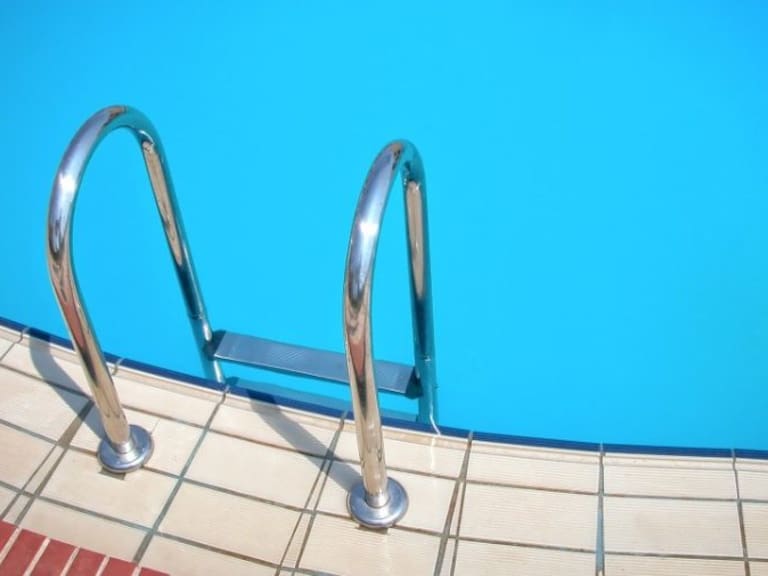Frente a las olas de calor: ¿cómo disfrutar de las piscinas con seguridad?