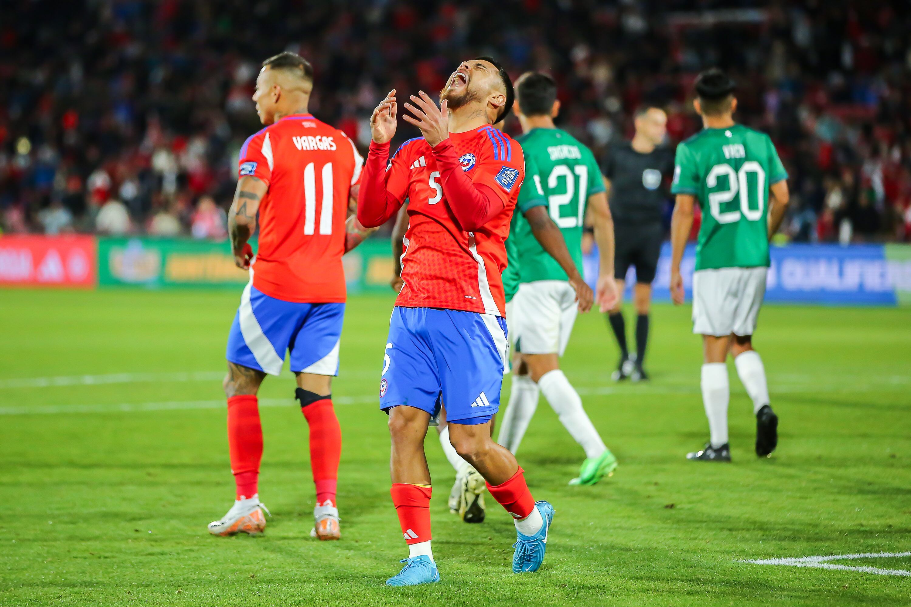Llueve sobre mojado: los cuatro suspendidos que tendrá La Roja para su próximo partido ante Brasil | Agencia Uno