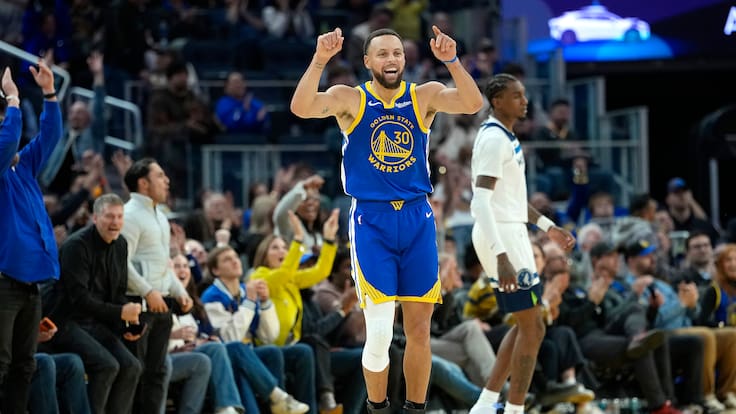 ¡Locura! Stephen Curry logra un increíble lanzamiento que cruza toda la cancha y demuestra que es uno de los mejores lanzadores de la NBA
