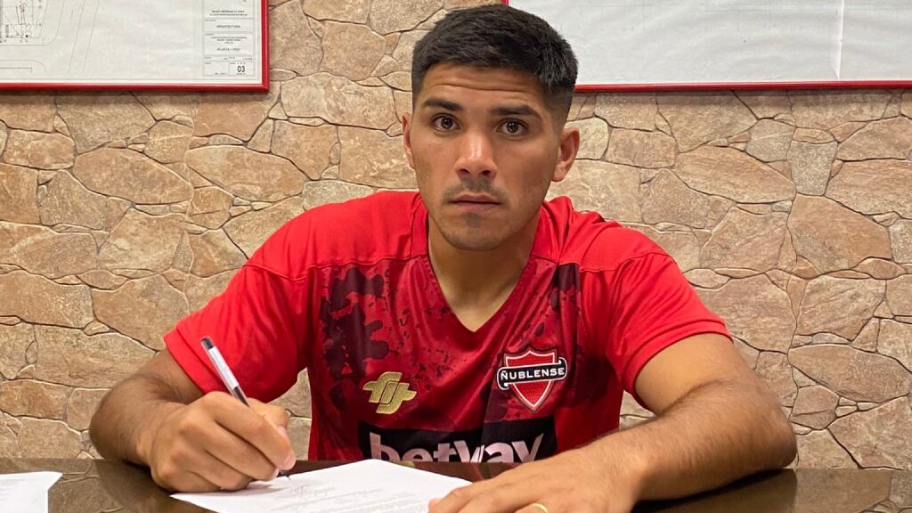 Ñublense incorpora a Nicolás Zalazar como su último refuerzo a horas del cierre del mercado de fichajes