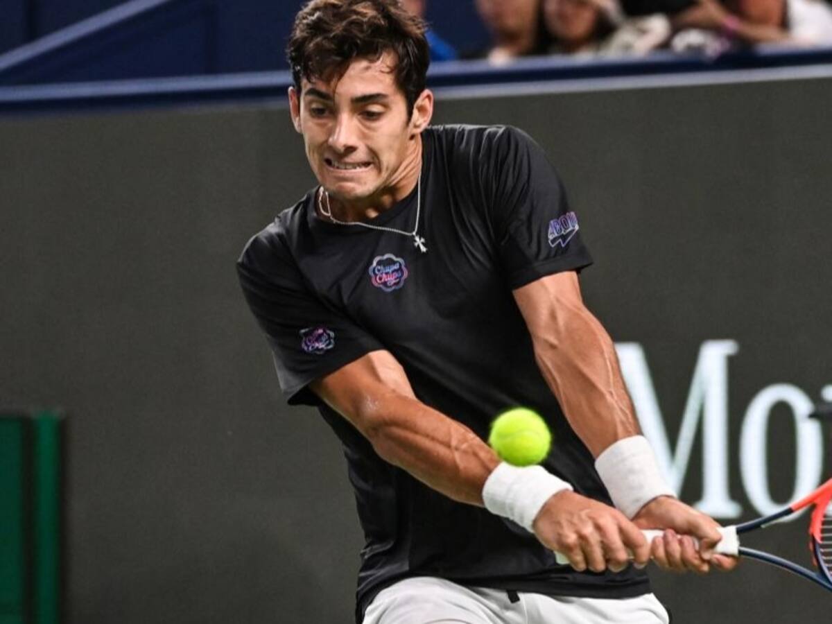 Cristian Garin no puede contra un sólido Daniil Medvedev y queda fuera en Shanghai