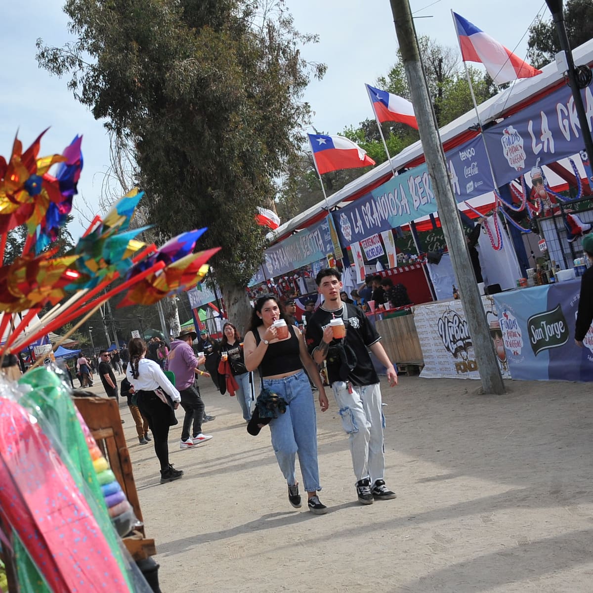 La Gran Fonda vuelve al Parque O’Higgins: tendrá más de 300 puestos y 23 shows en vivo