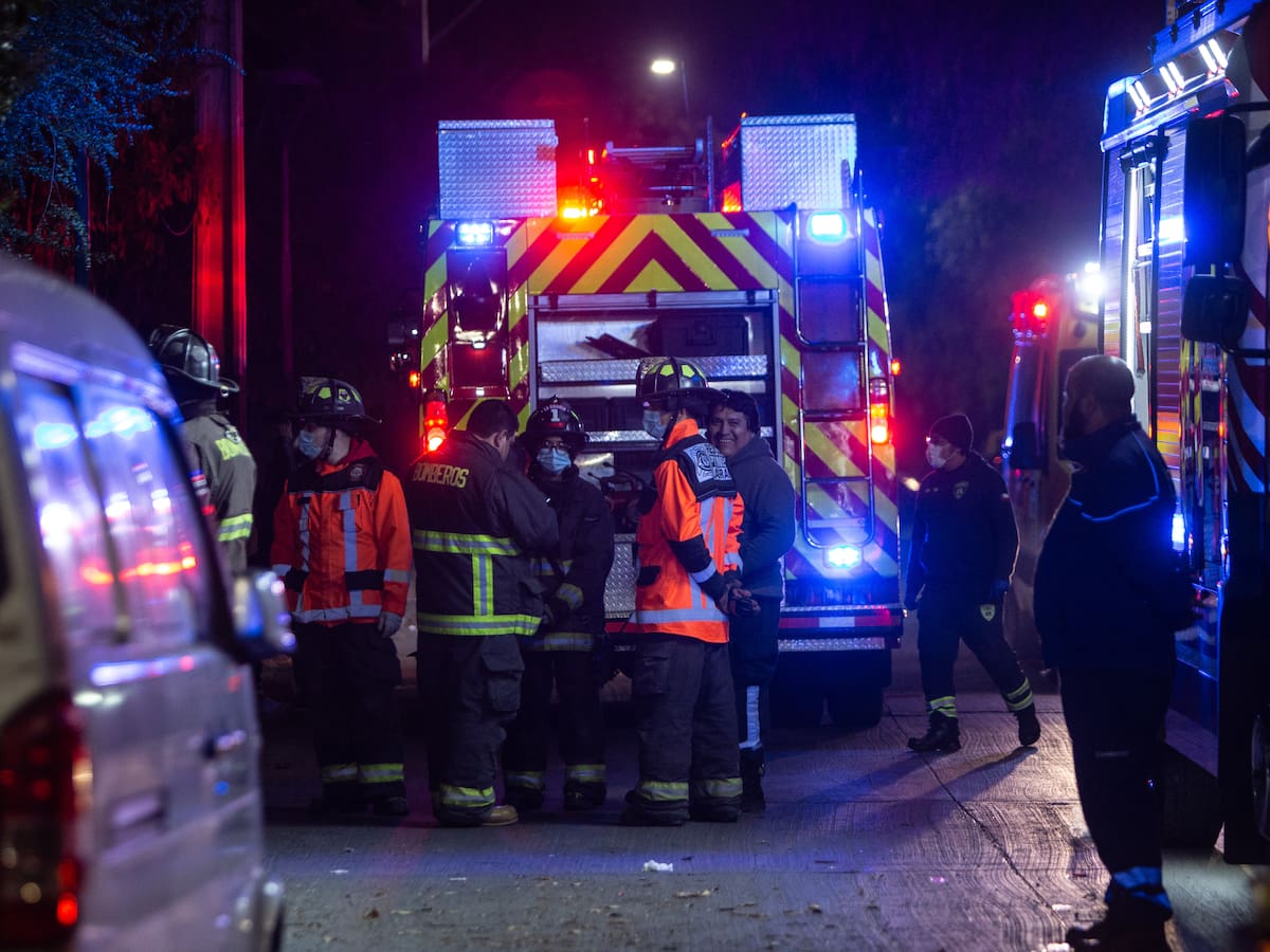 Madre e hijo intentaron recatar a adolescente de incendio en San Bernardo: murieron los tres