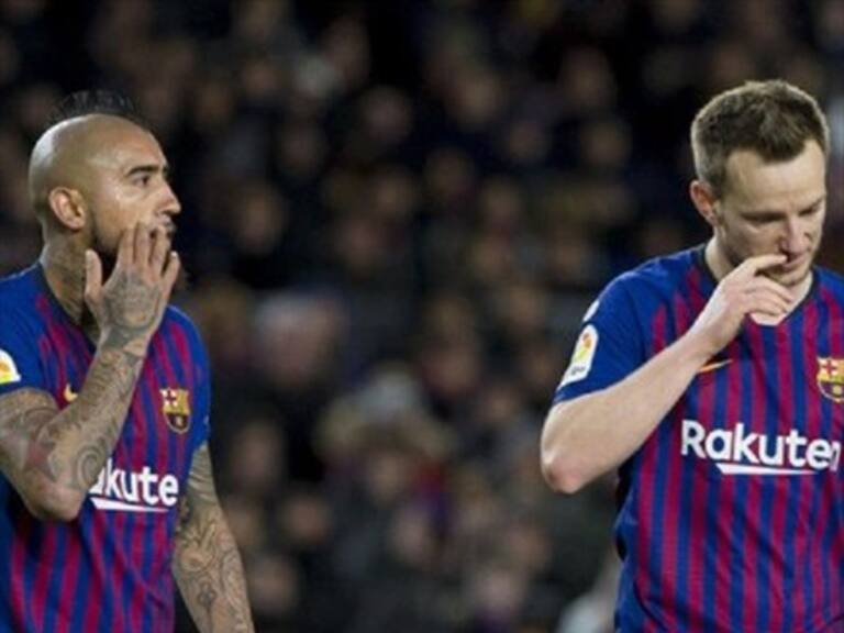 ¿Rakitic o Vidal? Hinchas del Barcelona tomaron una decisión sobre quién tiene que irse del club