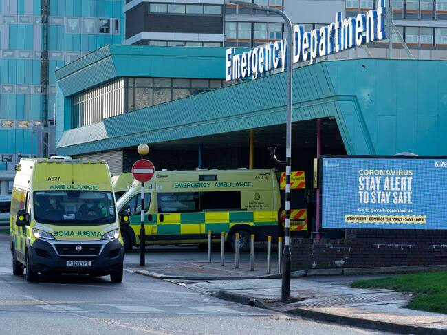 Ambulancias en el Hospital Universitario Aintree de Liverpool
