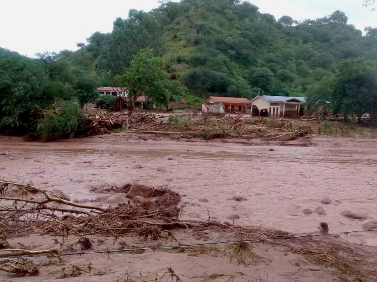 Al menos cuatro personas mueren y otras veinte están desaparecidas tras riadas en Bolivia