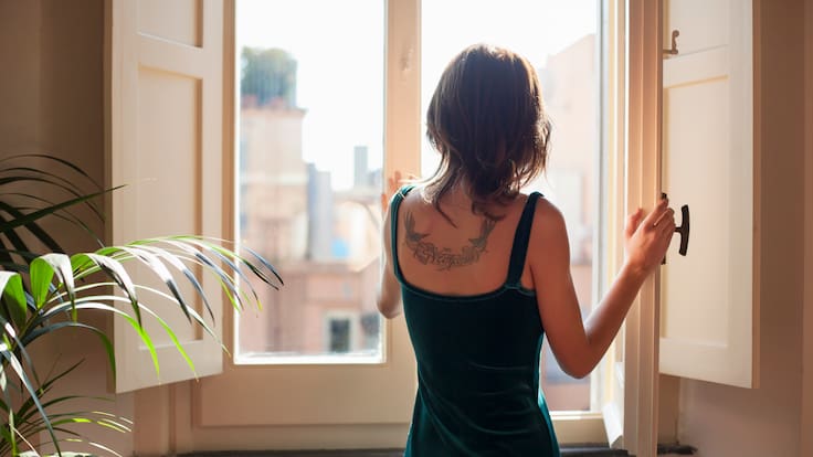 No basta con abrir ventanas: expertos revelan los beneficios de ventilar la casa de forma correcta