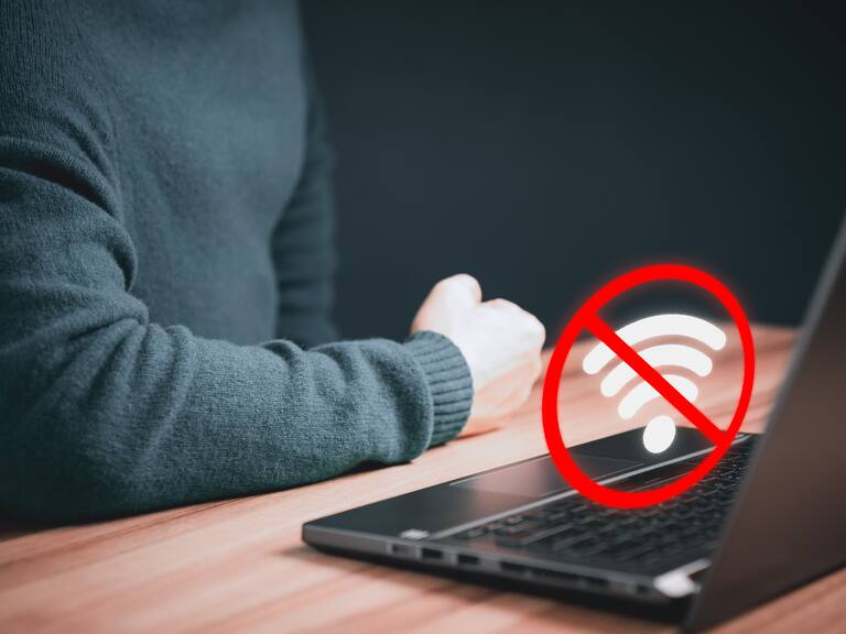 Las 4 cosas insólitas que están arruinando la señal de Wi-Fi de tu casa (y cómo solucionarlo)