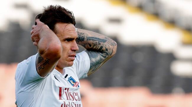 11 de Febrero del 2021/SANTIAGOPablo Mouche(c) se lamenta ,durante el partido valido por la Trigésima tercera fecha del Campeonato Nacional AFP PlanVital 2020, entre Colo Colo vs Cobresal, disputado en el Estadio Monumental.
FOTO:FRANCISCO LONGA/AGENCIAUNO