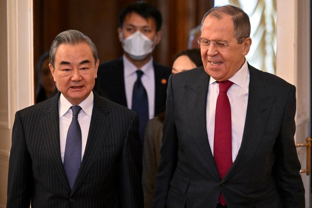 Cancilleres de Rusia Sergei Lavrov y de China Wang Yi se reúnen en Moscú