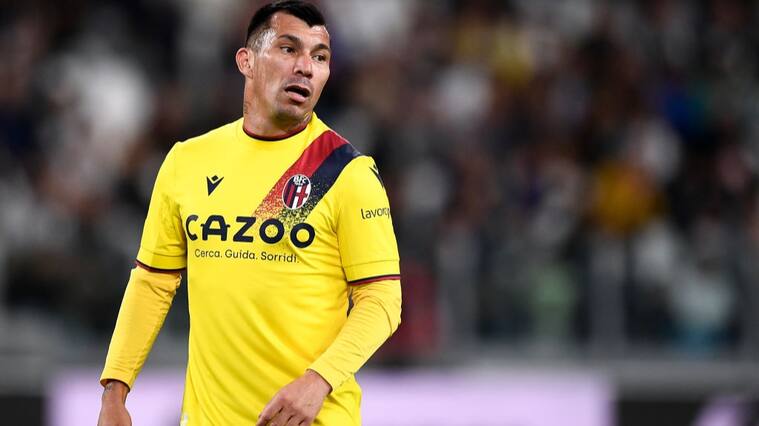 El duro encontrón de Gary Medel con hinchas del Bologna por el mal momento del club