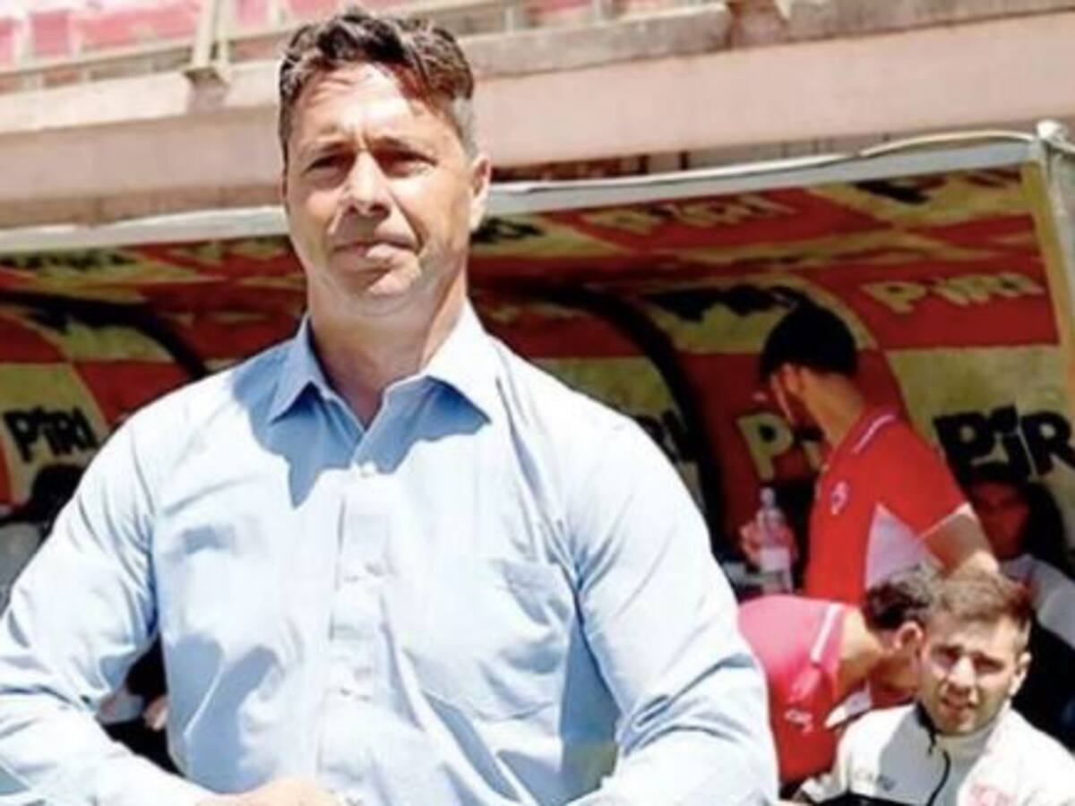 Continúan los problemas en Cobreloa: ahora despidieron a su entrenador Héctor Almandoz