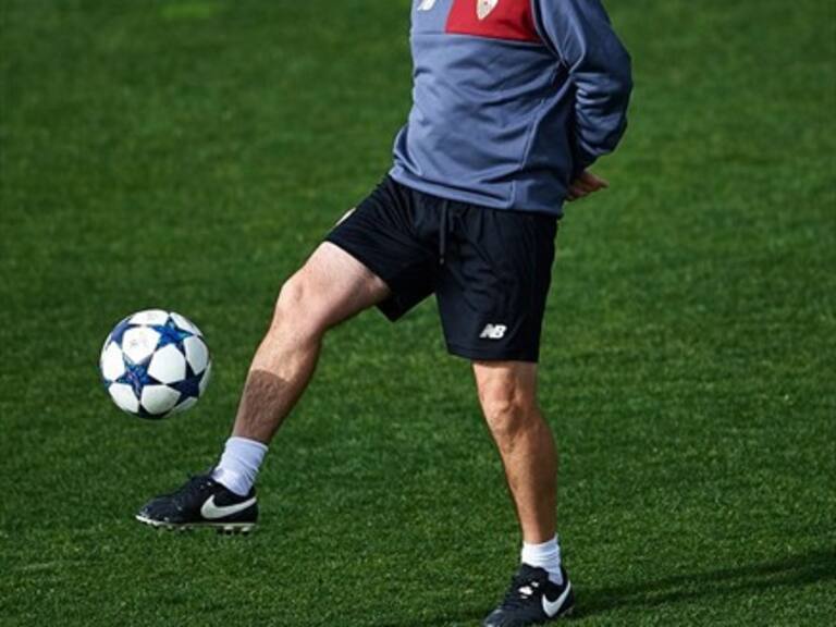 Juanma Lillo asoma como alternativa para la banca de Chile