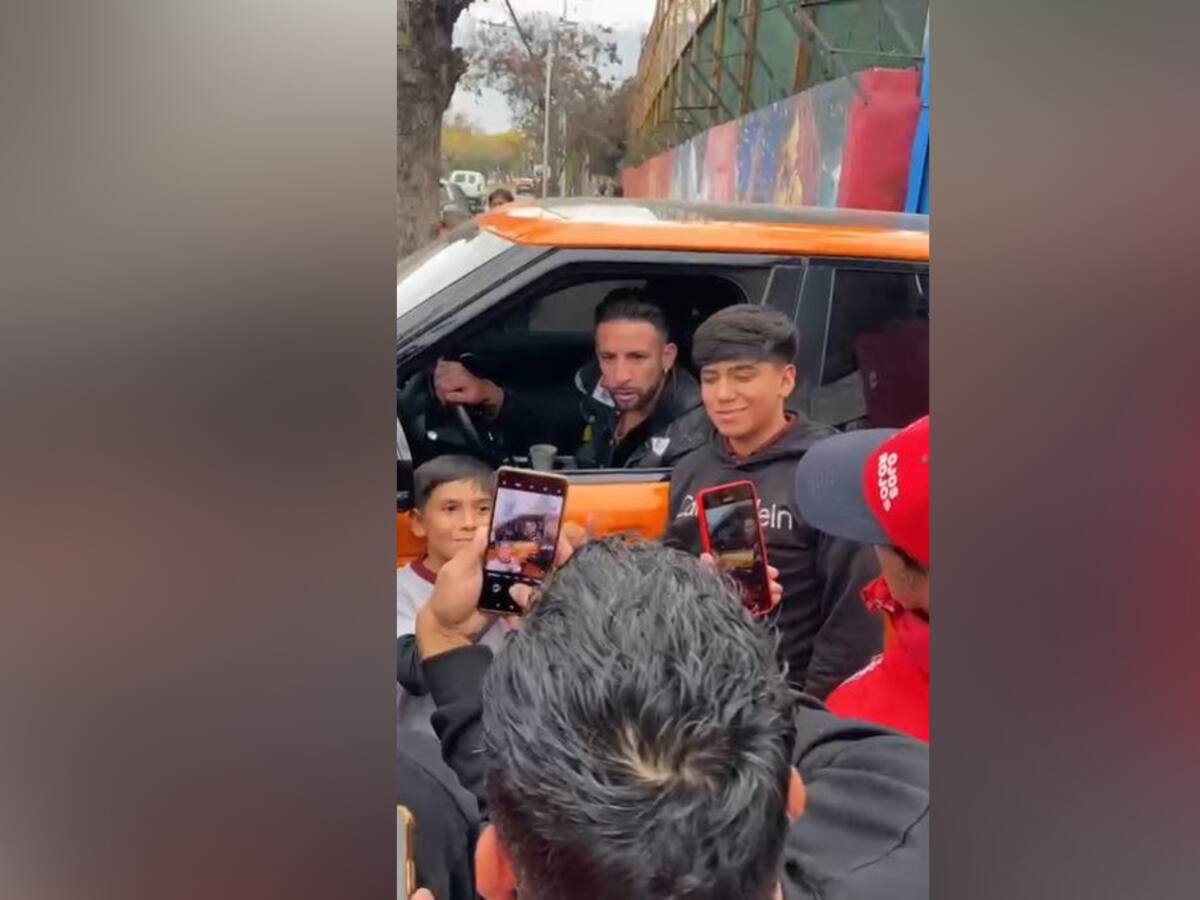 “No sé nada”: Mauricio Isla se desmarca de los rumores por su regreso a Chile