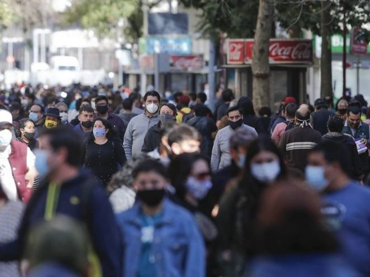 Infectóloga Claudia Cortés: reducción de cuarentena es una «política confusa» y llamó a vacunarse contra el covid-19