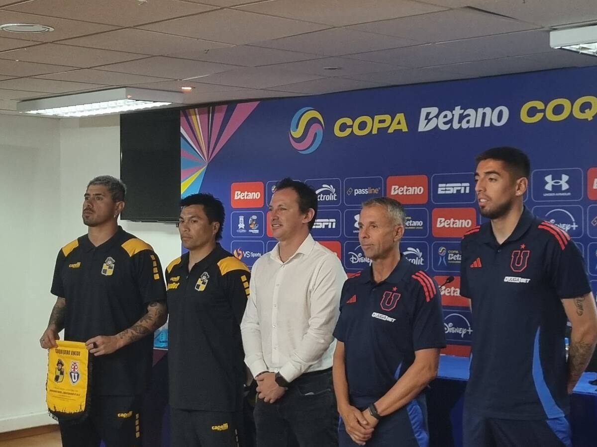 “Nos enfocamos en lo deportivo, no nos afecta en nada”: Gustavo Álvarez no se involucra en los líos por la propiedad de Azul Azul