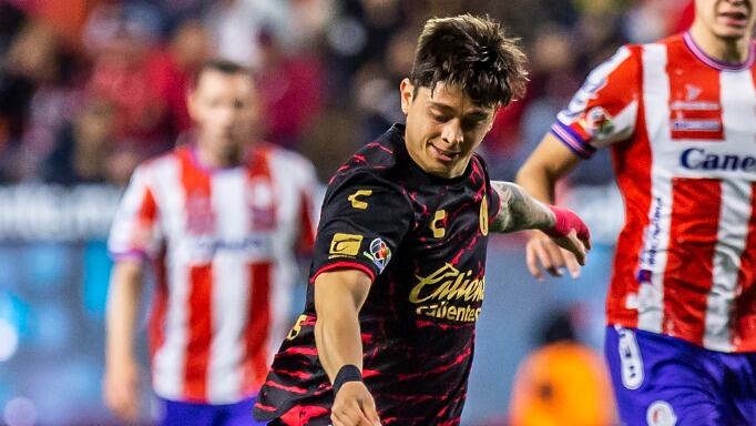 Joaquín Montecinos sufre otra amargura en México: por lesión no pudo jugar más de 30 minutos en derrota de su club
