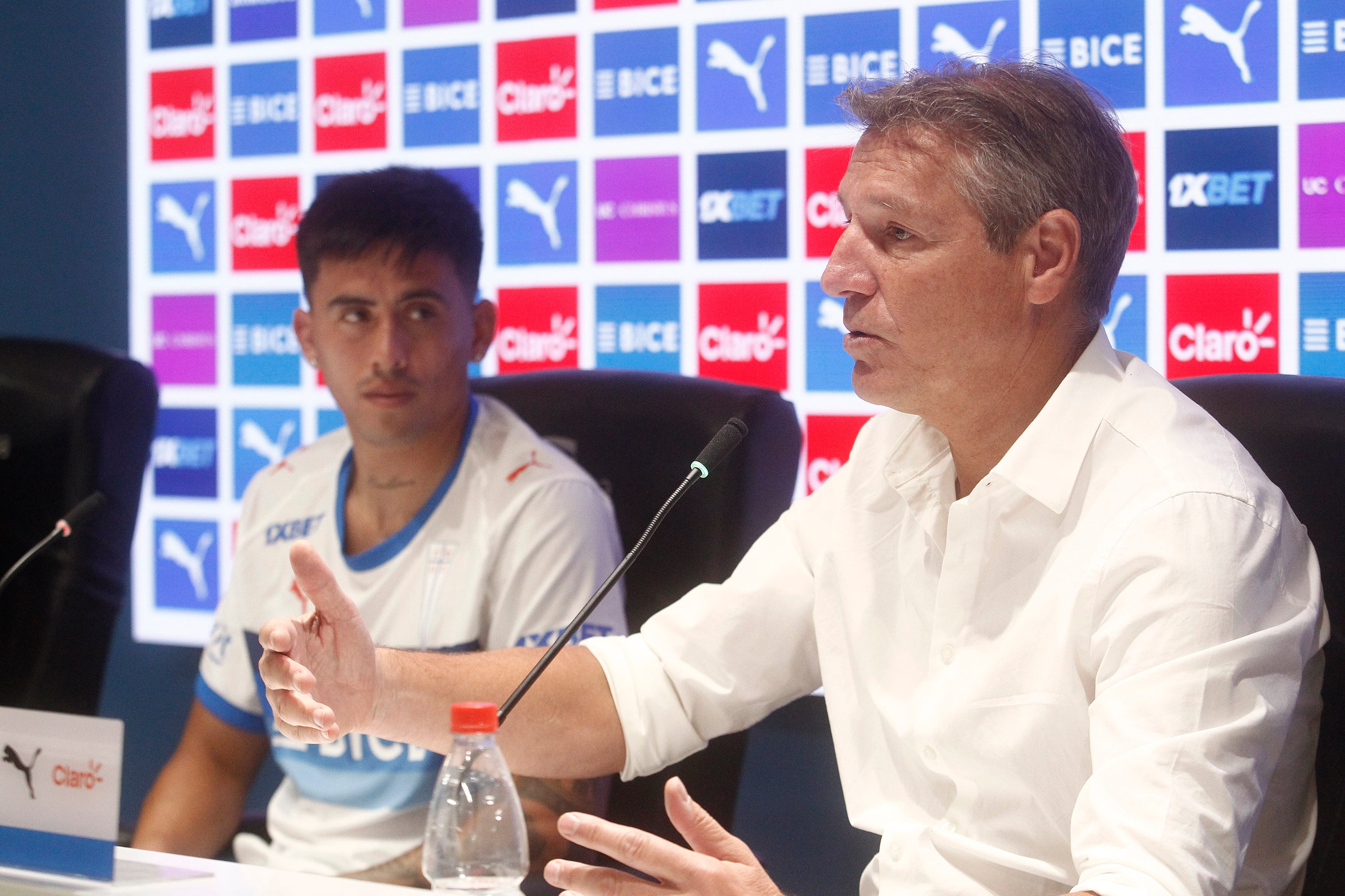 8 DE ENERO DE 2026, SANTIAGO
José María Buljubasich, Gerente Deportivo de Cruzados, durante la presentación de Matías Palavecino como refuerzo de Universidad Católica, realizada en el estadio Claro Arena
FOTO:ERNESTO GUEVARA/AGENCIA UNO