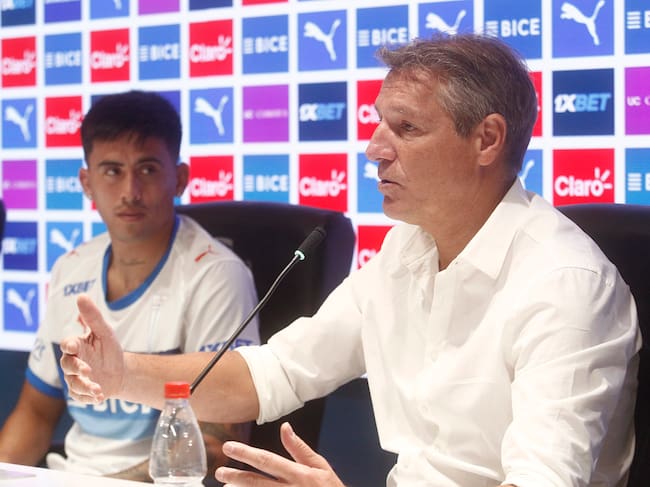 8 DE ENERO DE 2026, SANTIAGO
José María Buljubasich, Gerente Deportivo de Cruzados, durante la presentación de Matías Palavecino como refuerzo de Universidad Católica, realizada en el estadio Claro Arena
FOTO:ERNESTO GUEVARA/AGENCIA UNO