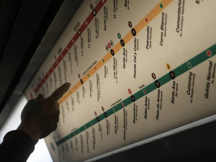 Baquedano, Universidad Católica, Carabineros, Línea 1, Línea 5, transporte subterráneo, detención de trenes, p