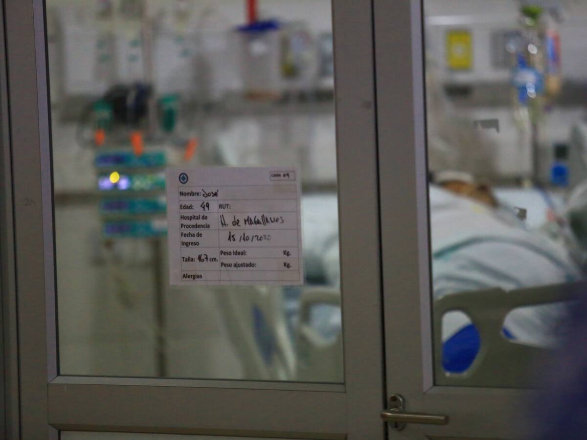 Exministro de Salud: Queda un año para que gran parte de Chile se vacune contra el Covid-19