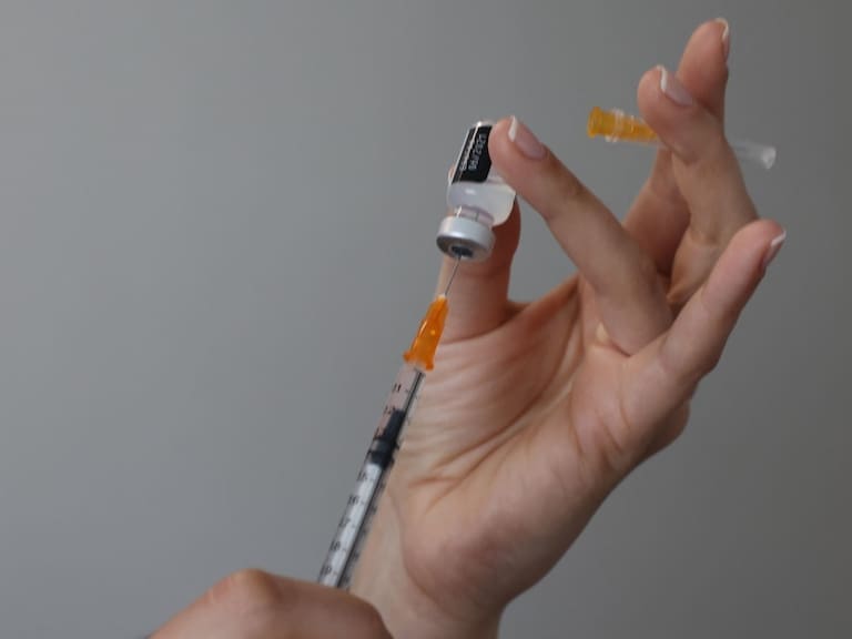 Los deportistas serán inmunizados con la vacuna de Pfizer-BioNTech para los Juegos Olímpicos y Paralímpicos