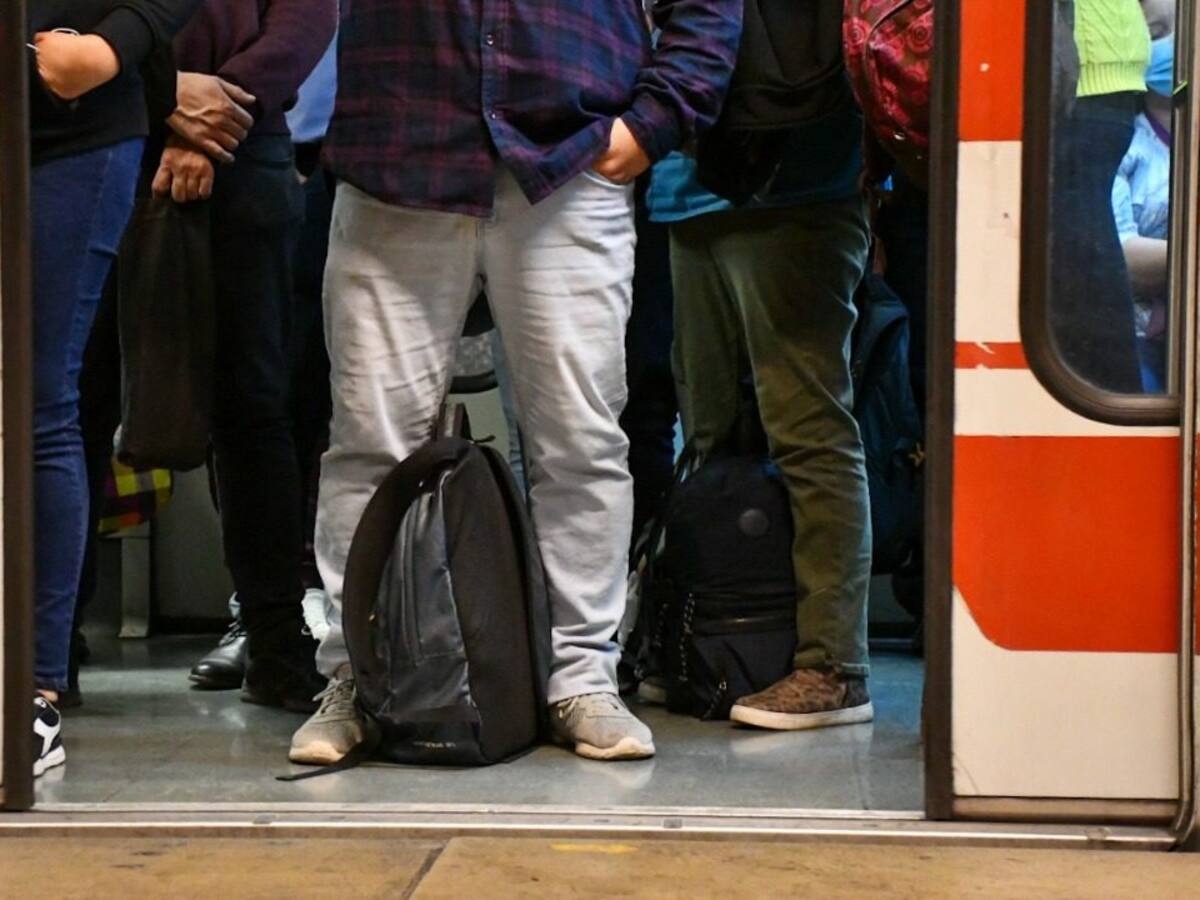Metro de Santiago presenta problemas en trayecto de Línea 2