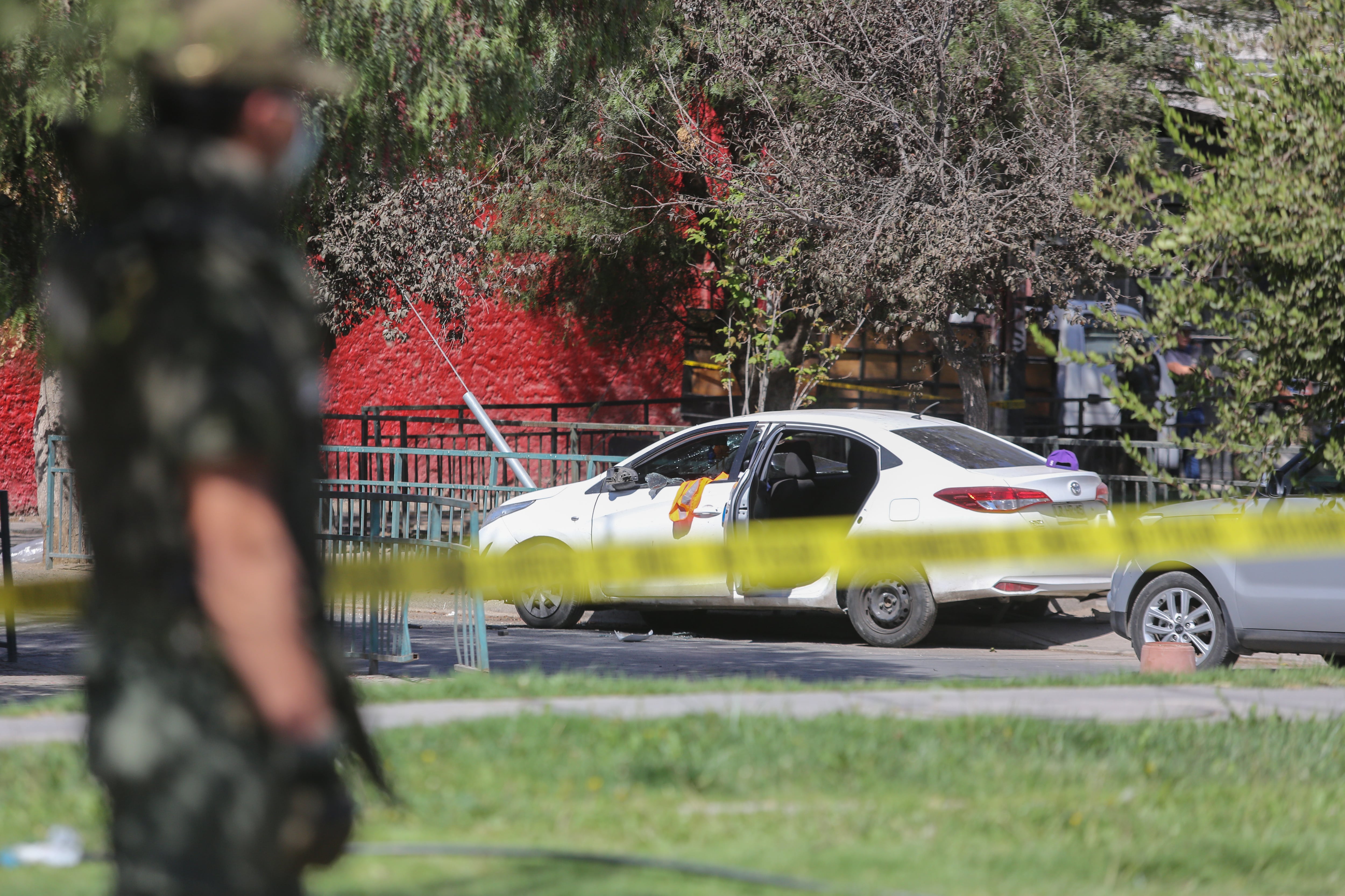 Con dos carabineros heridos y un delincuente muerto termino una balacera en Santa Rosa con Castro en Puente Alto. Carabineros del OS9 realizaban diligencias cuando fueron atacados con armas de fuego.FOTO: DIEGO MARTIN/AGENCIAUNO
