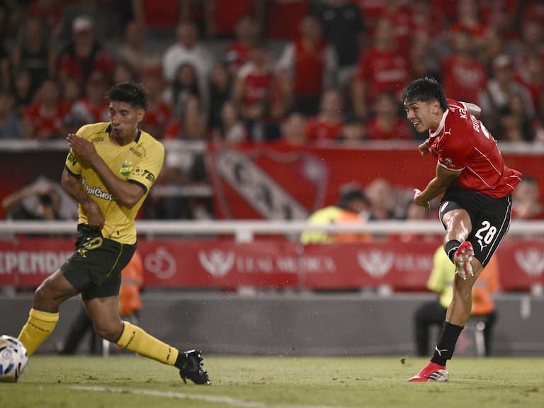 Maximiliano Gutiérrez se convierte en el héroe de Independiente tras anotar su primer gol por el “Rojo”