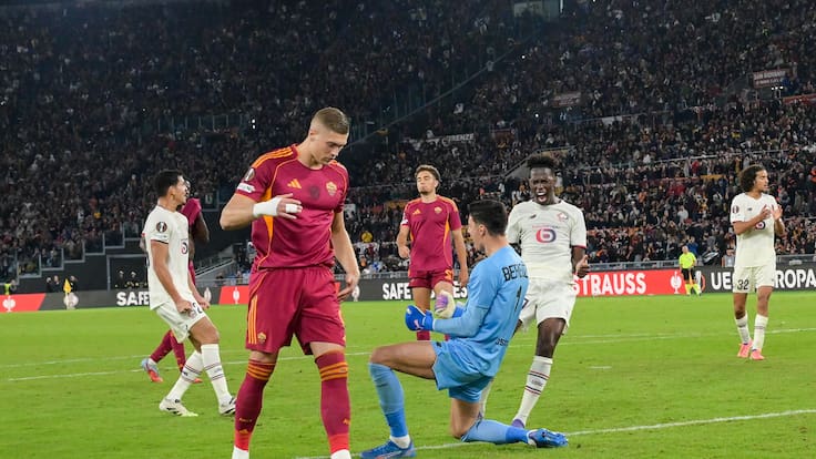 ¡Atajó tres penales en 5 minutos! La increíble actuación del arquero del Lille ante la Roma en Europa League