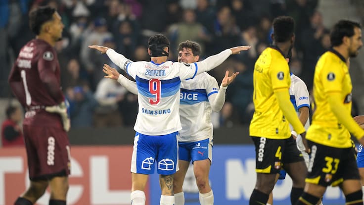 Benedetto furioso, lío con un carro y ovación para Zampedri: el lado B del triunfo de la UC ante Barcelona por Copa Libertadores