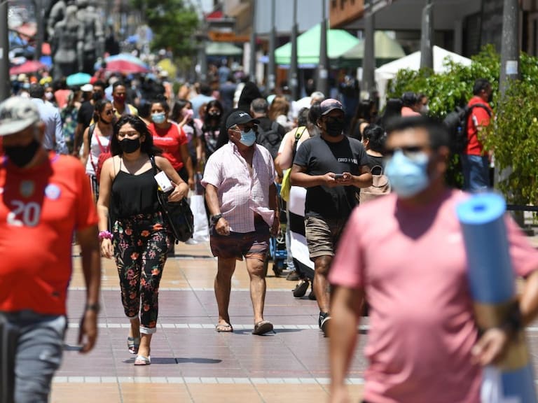 Activa Research: chilenos creen que empresas no se toman en serio la responsabilidad social empresarial