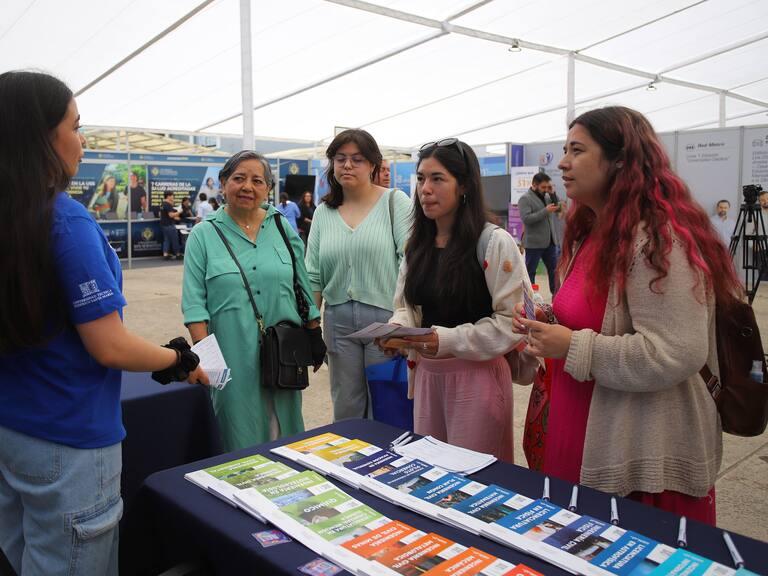 Estas son las carreras con más vacantes y menos postulantes en Chile: tienen bajo riesgo de saturación laboral