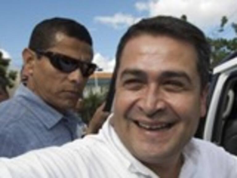 El candidato oficialista J. Hernández ganaría las elecciones presidenciales en Honduras