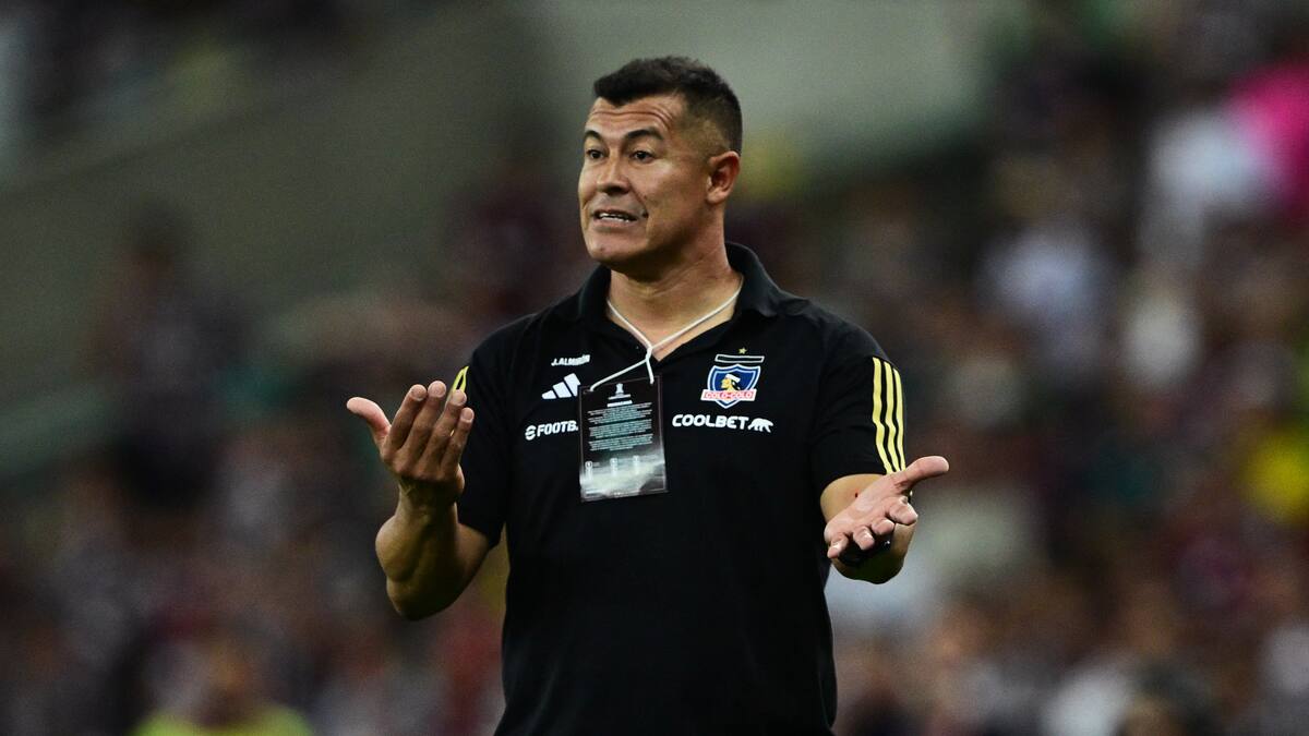 Jorge Almirón opina de la campaña de la U y avisa en qué partido volverá Arturo Vidal: “Veremos si está para 90 minutos o medio tiempo”