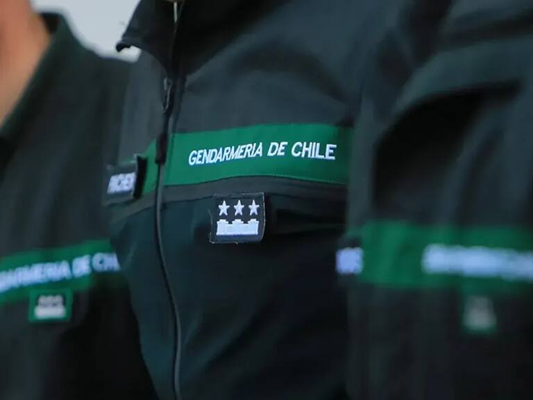 Ataque armado a oficial de Gendarmería en Cauquenes: dejaron corona fúnebre y amenazas en su vivienda