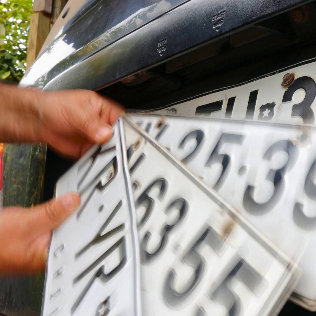 Así serán las nuevas patentes de autos y motos en Chile: se acerca el fin del formato actual