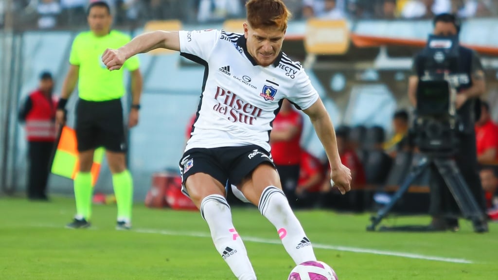Leonardo Gil respalda la eventual salida de Gabriel Suazo: "Cuando los jugadores están en un gran momento, tienen que aprovechar"