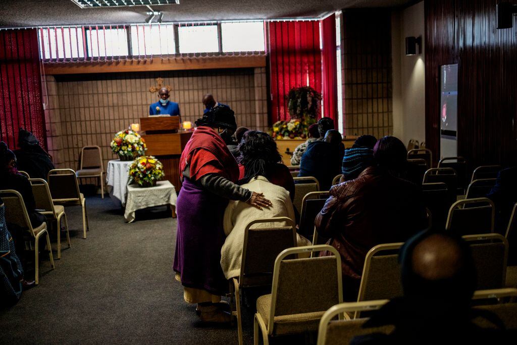 El funeral de una víctima del Covid-19 en Sudáfrica