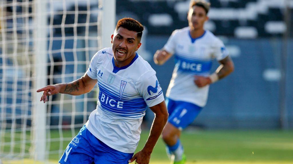 16 de Febrero del 2020/SantiagoCesar Pinares(c) celebra su primer gol y el 2 a 0 de su equipo ,durante el partido valido por la Cuarta fecha del Campeonato Nacional AFP PlanVital 2020, entre Colo Colo vs Universidad Católica, disputado en el Estadio Monumental.
FOTO:FRANCISCO LONGA/AGENCIAUNO