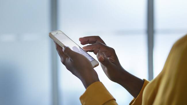 uso de app para monitoreo de infectados por coronavirus