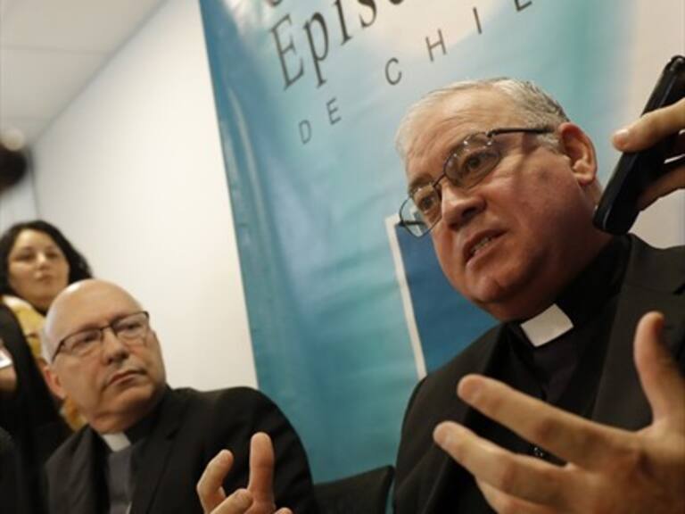 Obispos: «Exhortamos a laicos y personal de la Iglesia a entrar en sintonía con lo que el Papa pide»