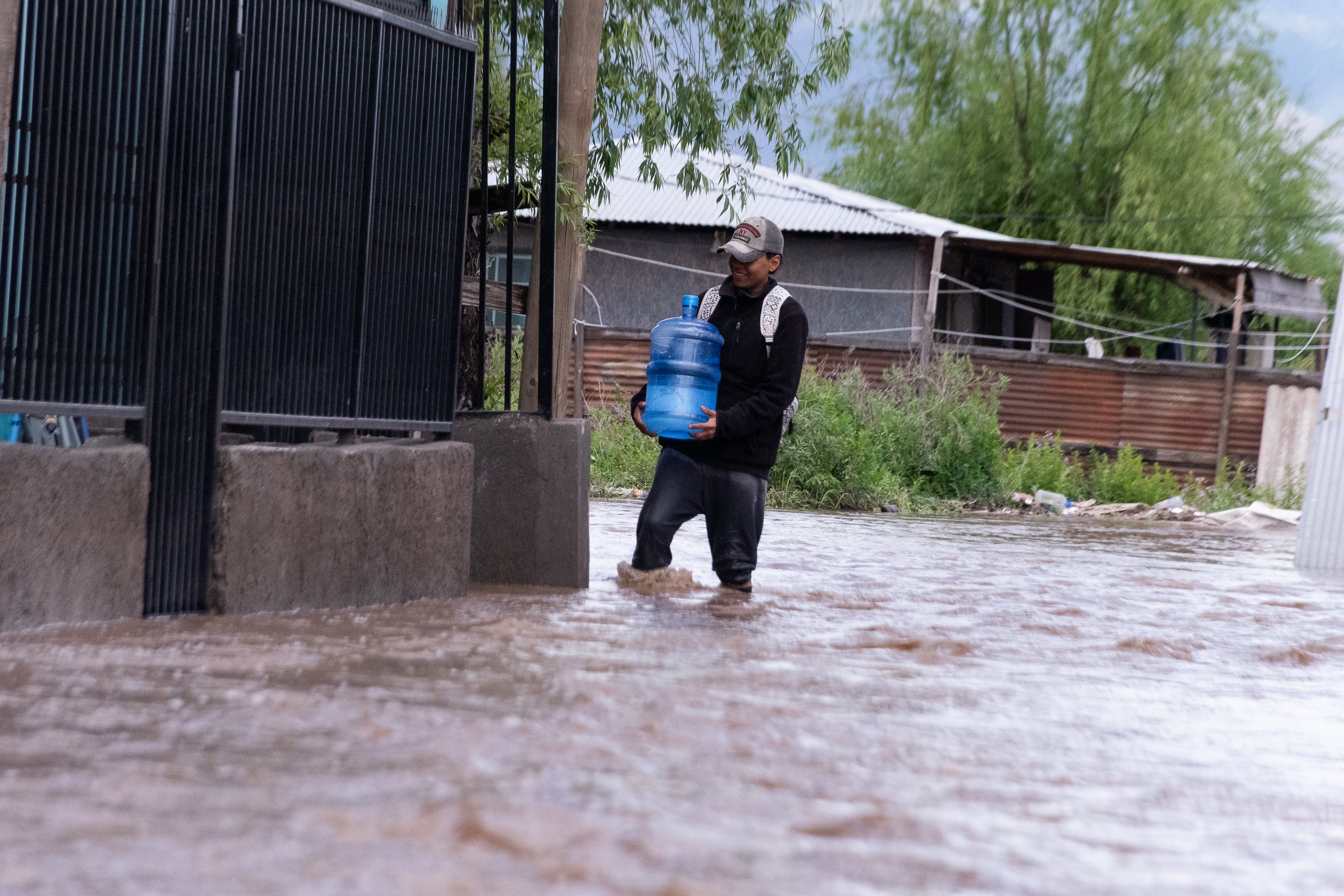 Decretan alerta amarilla para comunas de la Región Metropolitana por crecida del río Mapocho: piden evacuar un sector