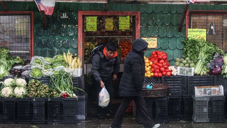 Lluvia en Chile: Esto es lo primero que compran los chilenos cuando se anuncia un sistema frontal