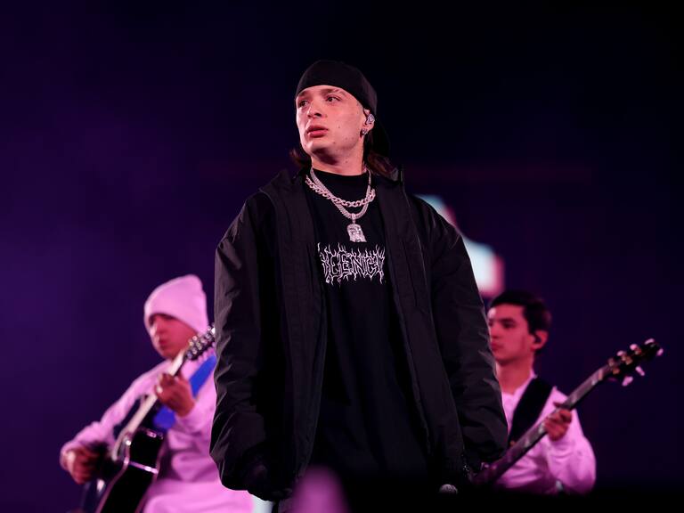 Organización del Festival de Viña mantiene a Peso Pluma en el evento: “No existen argumentos jurídicos ni contractuales para revocar su participación”