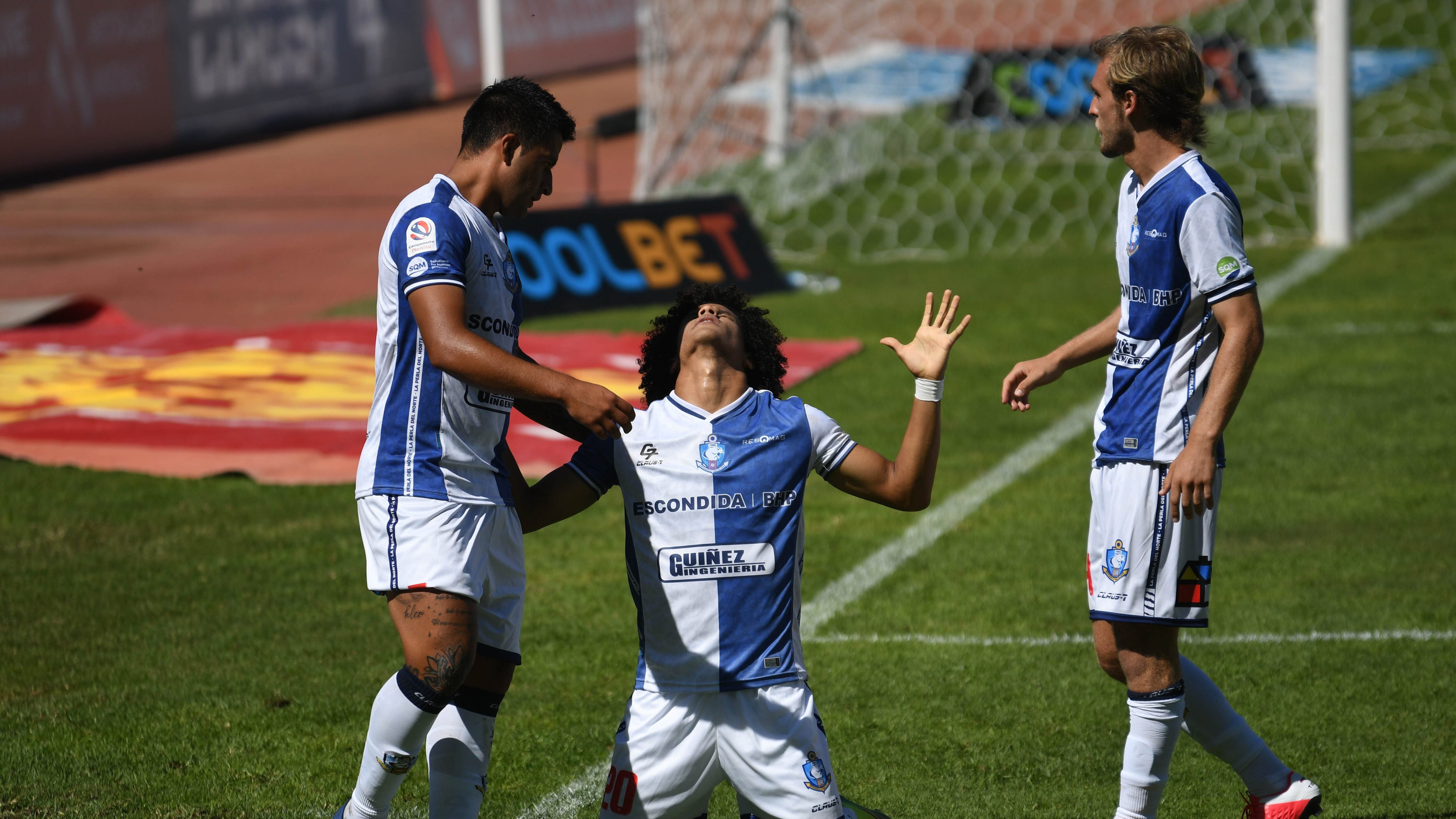 24 DE ABRIL 2021/ANTOFAGASTA ,durante el partido valido por la fecha 5 del Campeonato Nacional AFP PlanVital 2021 ,entre Deportes Antofagasta vs Cobresal , disputado en el Estadio Calvo & Bascuñan
FOTO CAMILO ALFARO/AGENCIAUNO